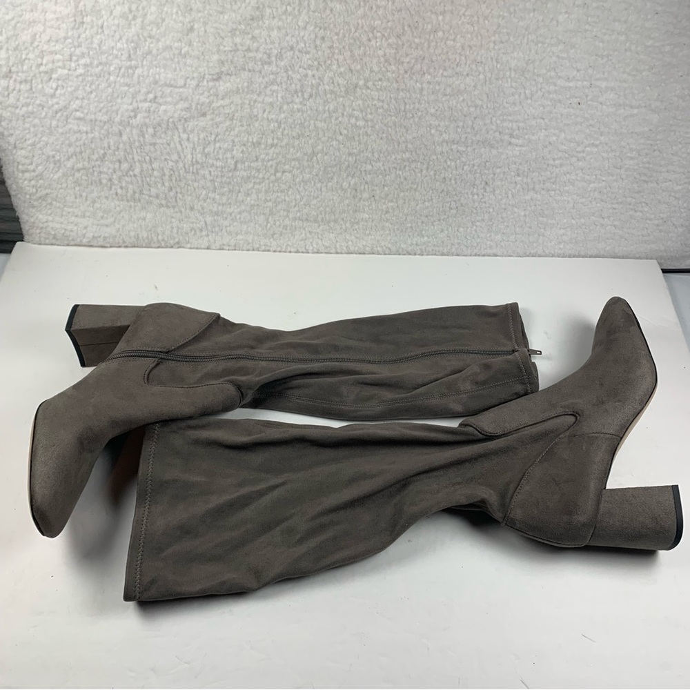 Nordstrom‎ Rack Nalla Knee High Square Toe Block Heel Gray Boots 9.5 NWOB 7590
